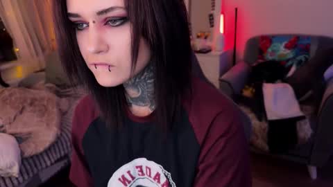   DianaBrite            fansl y online show from December 4, 2025, 2:59 pm