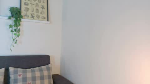 Snapshot of ririibrunette__ chatting on May 1, 2026, 7:51 pm RIRI online show from May 1, 2026, 7:51 pm