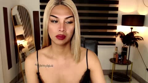 riri online show from February 4, 2025, 7:18 am