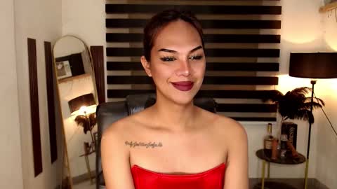 riri online show from March 12, 2025, 1:51 pm