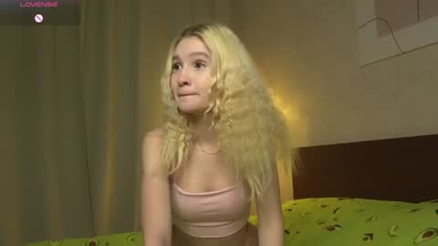 Flora online show from January 30, 2025, 11:24 pm