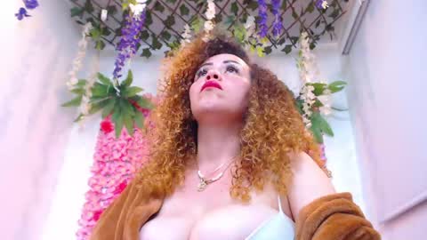 Snapshot of risitos_de_oro_ chatting on May 16, 2026, 12:40 am Risitos De Oro online show from May 16, 2026, 12:40 am