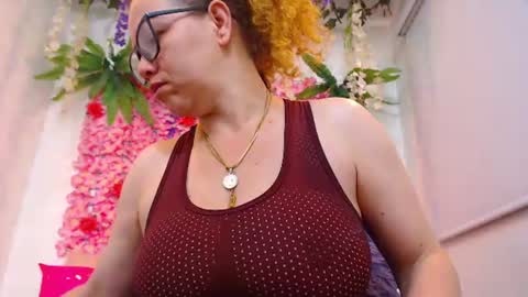 Snapshot of risitos_de_oro_ chatting on June 29, 2026, 10:10 am Risitos De Oro online show from June 29, 2026, 10:10 am