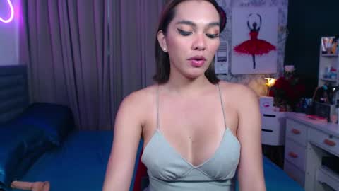 Snapshot of risque_asiancassandra chatting on March 3, 2025, 5:31 am Miss Cassie online show from March 3, 2025, 5:31 am