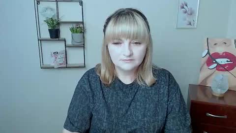 Snapshot of rita_sunshine chatting on September 23, 2025, 9:56 am rita_sunshine online show from September 23, 2025, 9:56 am
