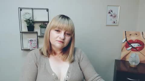 Snapshot of rita_sunshine chatting on September 25, 2025, 7:34 am rita_sunshine online show from September 25, 2025, 7:34 am
