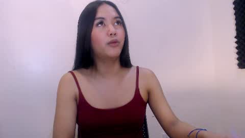 Snapshot of riyah_parker chatting on June 17, 2026, 2:25 am riyah_parker online show from June 17, 2026, 2:25 am