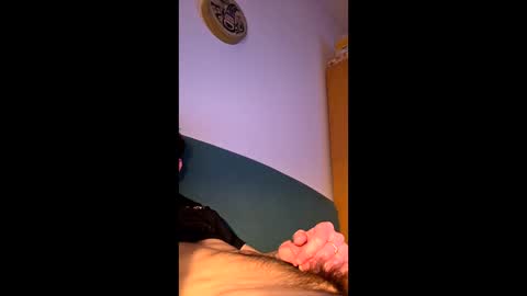 rizzo1980682473 online show from April 6, 2026, 9:16 pm