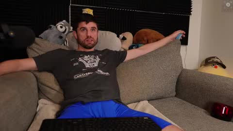 Ryan aka KeylimeRy online show from November 17, 2025, 9:04 am