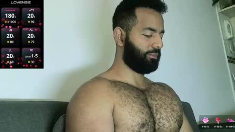 SebasRoa online show from February 25, 2025, 2:00 pm