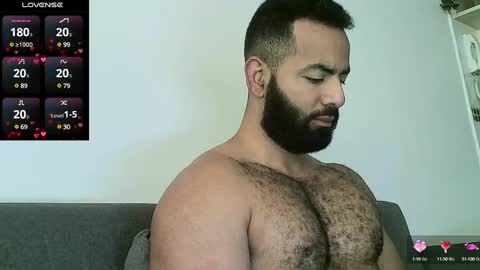 SebasRoa online show from March 10, 2025, 1:43 pm