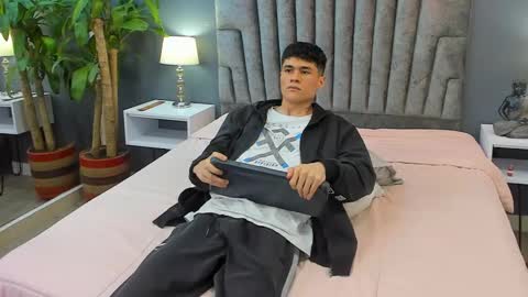 Snapshot of roan_birkin chatting on February 14, 2025, 1:34 am Roan Birkin online show from February 14, 2025, 1:34 am