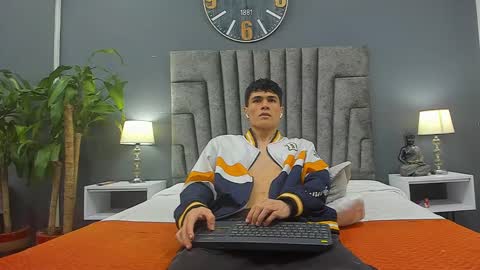 Snapshot of roan_birkin chatting on February 22, 2025, 7:36 pm Roan Birkin online show from February 22, 2025, 7:36 pm