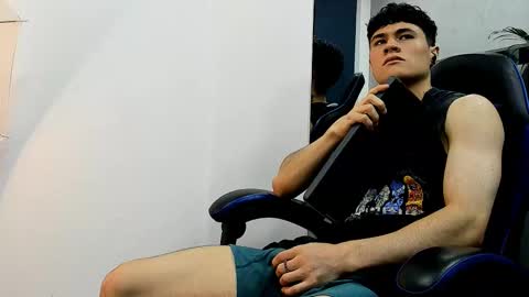 Snapshot of roan_birkin chatting on October 1, 2025, 7:20 pm Roan Birkin online show from October 1, 2025, 7:20 pm