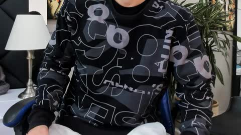 Roan Birkin online show from March 29, 2026, 7:25 pm