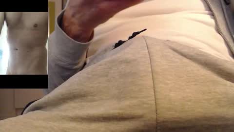 robby66_56 online show from October 1, 2025, 6:36 pm