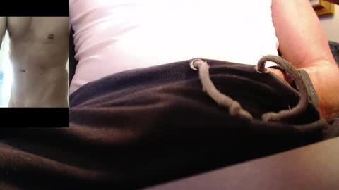 robby66_56 online show from April 15, 2026, 9:48 pm