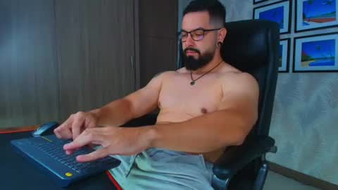 Snapshot of robby_k chatting on June 15, 2026, 10:23 pm Robby online show from June 15, 2026, 10:23 pm