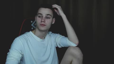 robert10211 online show from December 27, 2024, 5:59 pm