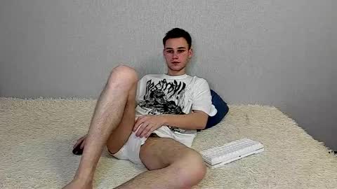 robert10211 online show from March 30, 2026, 8:59 am