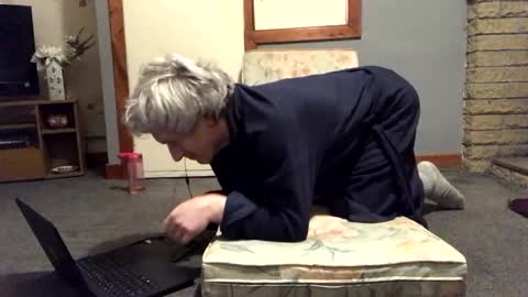 Snapshot of roberthorny69xxx chatting on February 4, 2025, 3:22 am Robert online show from February 4, 2025, 3:22 am