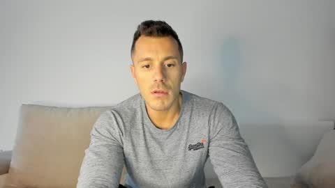 roberto4ever online show from January 11, 2025, 1:53 pm