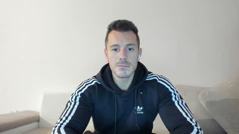 roberto4ever online show from January 16, 2025, 2:51 pm