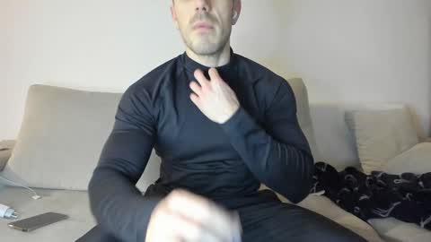 roberto4ever online show from February 5, 2025, 5:53 pm