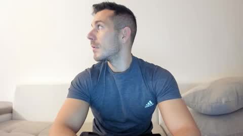 roberto4ever online show from October 6, 2025, 5:16 am