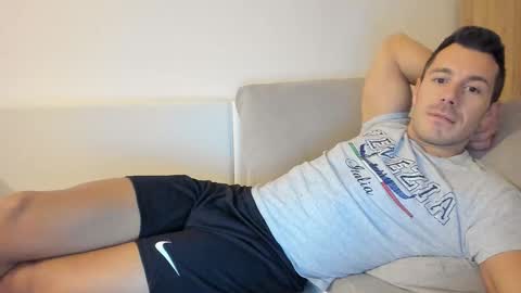 roberto4ever online show from March 4, 2026, 4:40 am