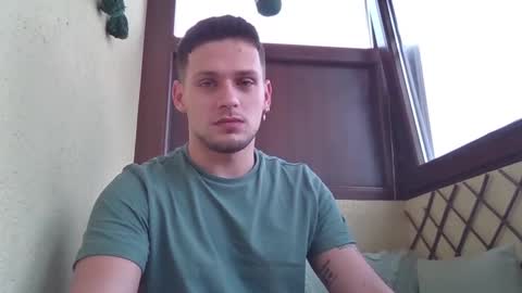 Roberto online show from November 26, 2025, 7:42 am