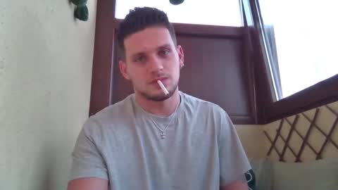 Roberto online show from December 2, 2025, 5:46 am