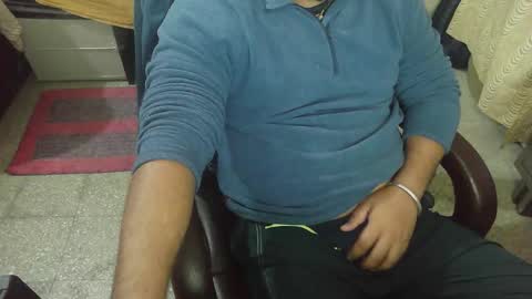 robin online show from December 3, 2025, 2:41 am