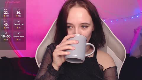 Snapshot of robin_yours chatting on January 10, 2025, 7:43 pm Robin your online show from January 10, 2025, 7:43 pm