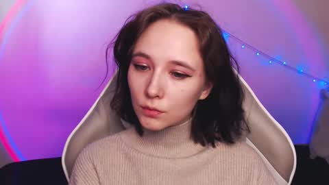 Snapshot of robin_yours chatting on March 7, 2025, 8:02 am Robin your online show from March 7, 2025, 8:02 am