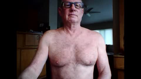 robo0000 online show from February 19, 2026, 4:58 pm