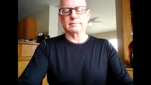 robo0000 online show from March 16, 2026, 7:18 pm