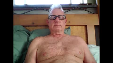 robo0000 online show from March 23, 2026, 2:43 pm