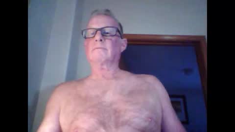 robo0000 online show from May 16, 2026, 12:18 am