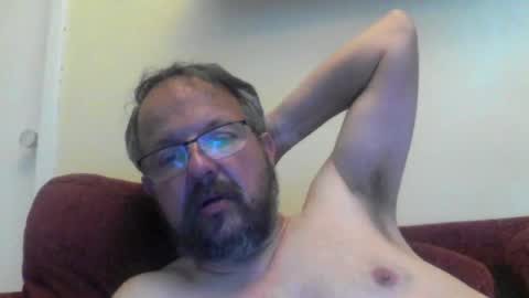 Snapshot of robxx32 chatting on June 18, 2026, 12:00 am robxx32 online show from June 18, 2026, 12:00 am