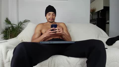 roby_millerr online show from October 23, 2025, 7:56 pm