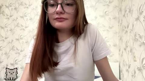 robynsentinella online show from January 13, 2026, 5:13 am