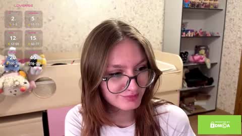 robynsentinella online show from March 12, 2026, 2:50 am