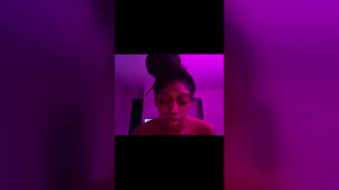 Snapshot of robynthegoddess chatting on March 25, 2026, 11:55 pm robynthegoddess online show from March 25, 2026, 11:55 pm