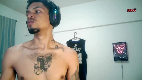 Rocco online show from November 19, 2025, 2:50 pm