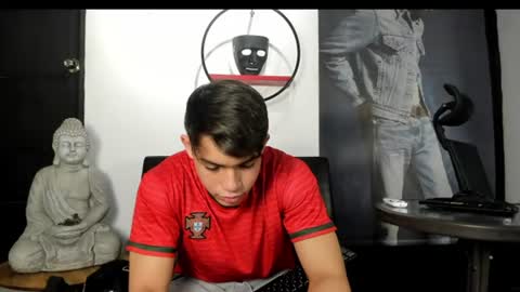 Snapshot of rocco_gym chatting on June 18, 2026, 5:50 pm Rocco online show from June 18, 2026, 5:50 pm