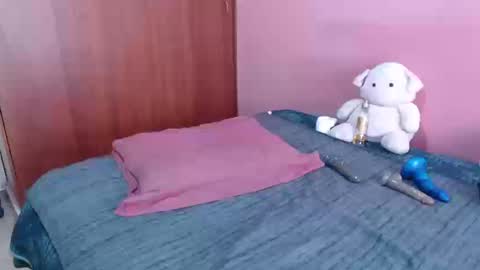 Rochelle online show from October 16, 2025, 2:51 pm