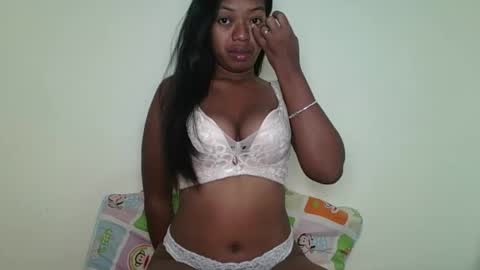 rochellinah online show from April 23, 2026, 7:30 am