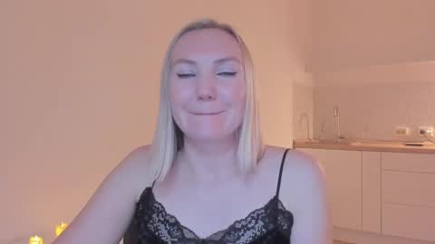 rock__baby online show from January 1, 2025, 4:50 am