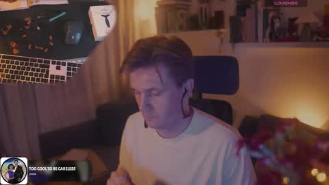 Rocket Bunny online show from September 17, 2025, 8:54 pm